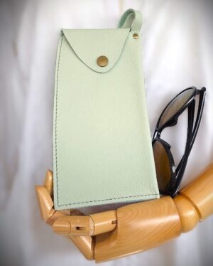 Etui-Lunettes-Cuir-Vert-Clair