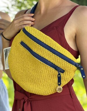 pochette bananamax jaune laine mouton